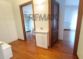 Hall / corridoio - Four-room apartment Via Del Tempo Libero
77, Perugia - photo 43