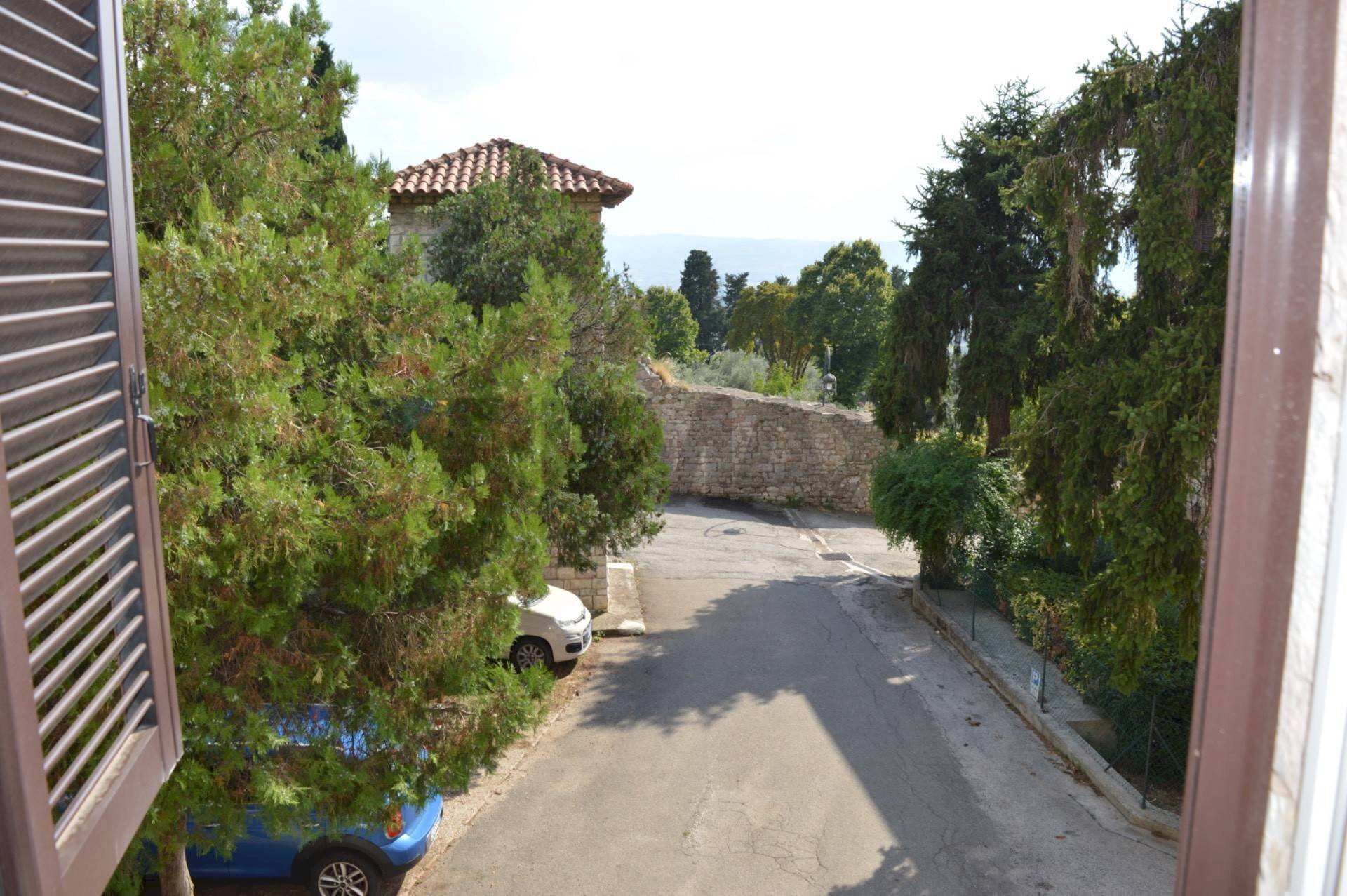 Giardino - Quadrilocale Via Moiano
 
4, Assisi - foto 1