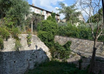 Giardino - Quadrilocale Via Moiano
 
4, Assisi - foto 4