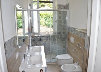 Bagno - Quadrilocale Via Moiano
 
4, Assisi - foto 6