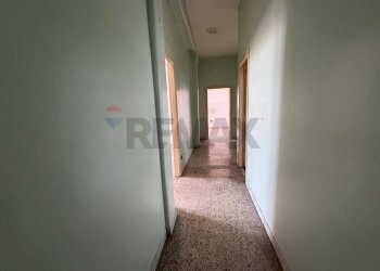 Hall / corridoio - Three-room apartment Via Mazzini
 
21, Afragola - photo 4