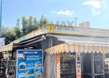 Casa all\'aperto - Attività Commerciale Via Alfredo De Luca
 
snc, Ischia - foto 7