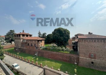Edificio all\'aperto - Apartment Piazza Martiri della Libertà
 
22, Galliate - photo 1