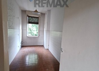 Stanza vuota - Apartment Piazza Martiri della Libertà
 
22, Galliate - photo 9