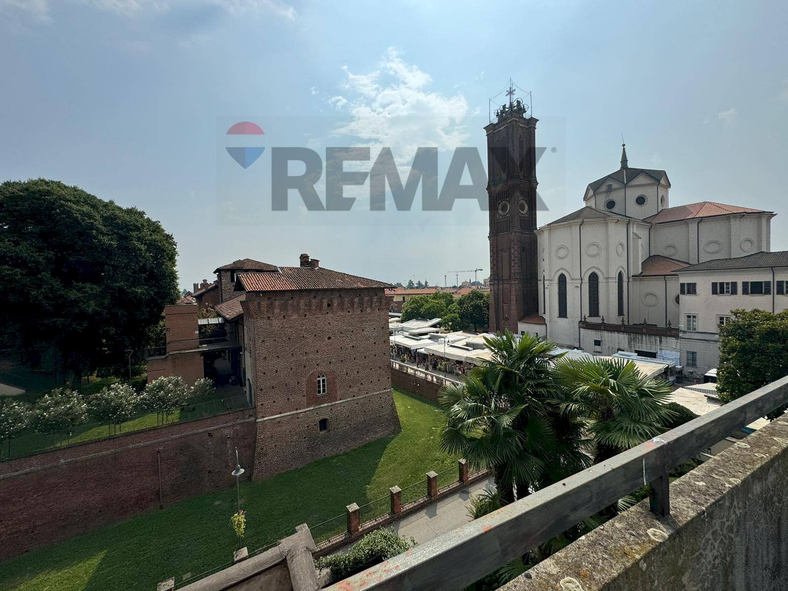 Edificio all\'aperto - Bilocale Piazza Martiri della Libertà
 
22, Galliate - foto 3