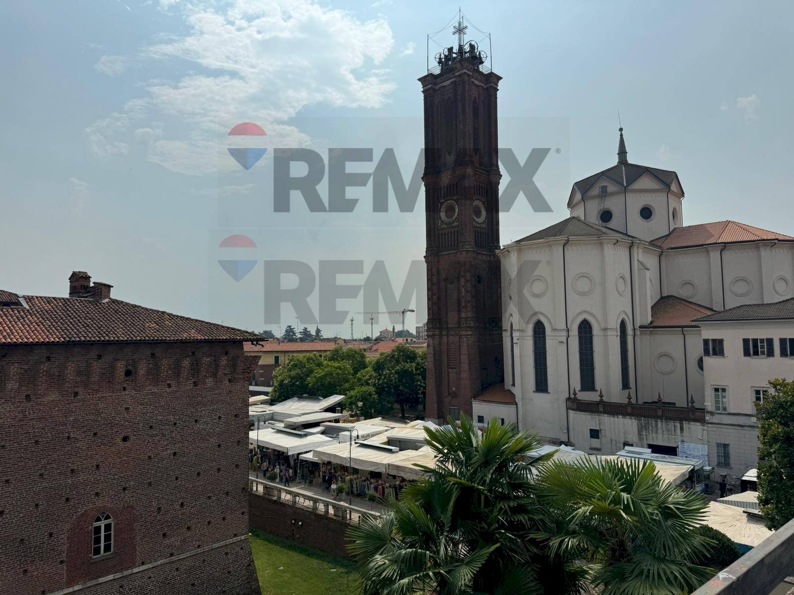 Edificio all\'aperto - Bilocale Piazza Martiri della Libertà
 
22, Galliate - foto 1