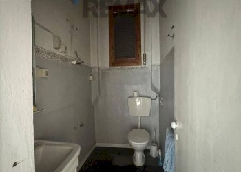 Bagno - Bilocale Piazza Martiri della Libertà
 
22, Galliate - foto 6