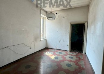 Stanza vuota - Bilocale Piazza Martiri della Libertà
 
22, Galliate - foto 7