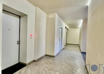 Corridoio - Two-room apartment Strada Genova, Moncalieri - photo 17
