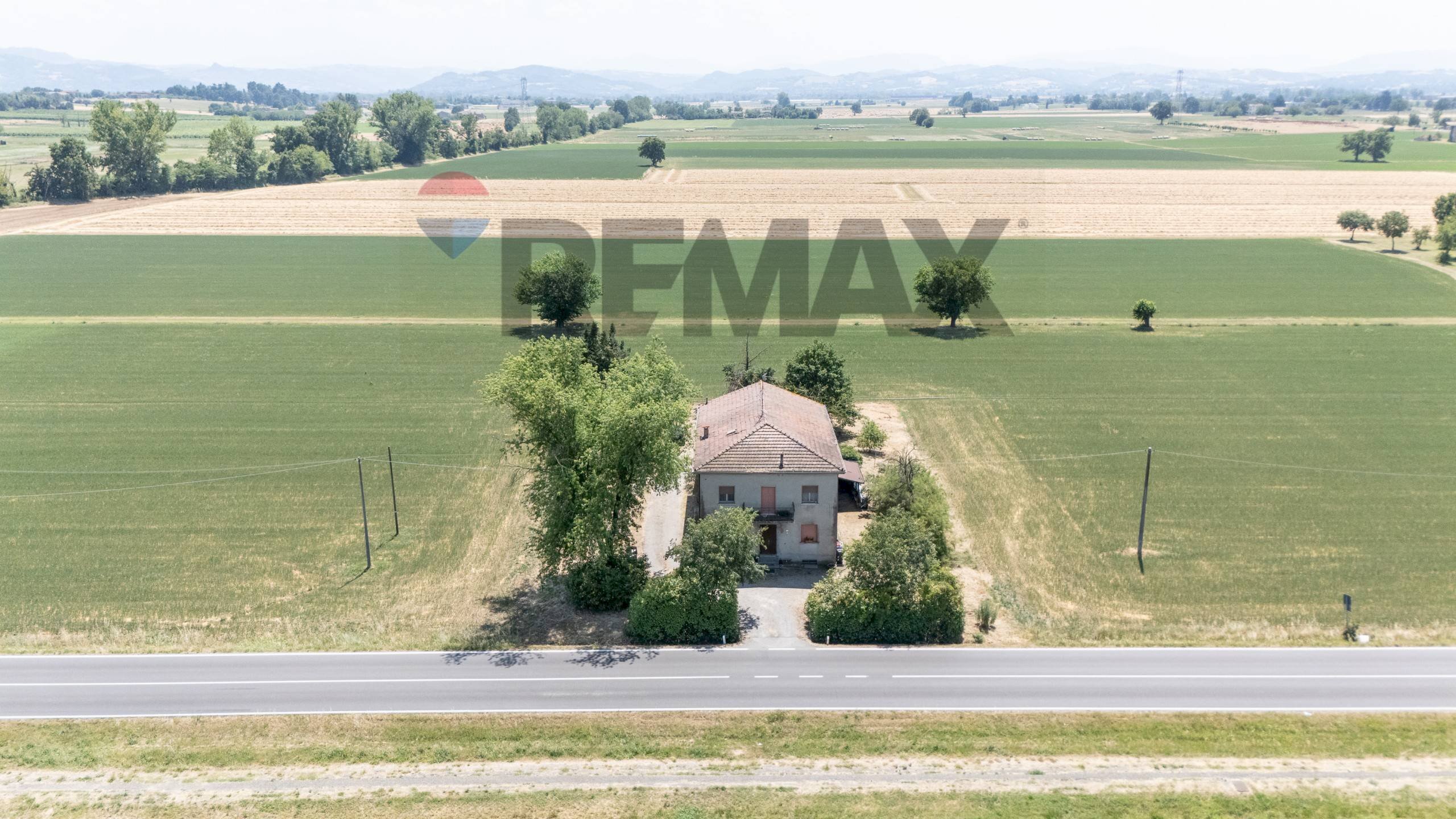 Vista delle montagne - Independent house Via Parma
 
12, Montechiarugolo - photo 1