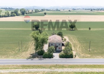 Vista delle montagne - Independent house Via Parma
 
12, Montechiarugolo - photo 1
