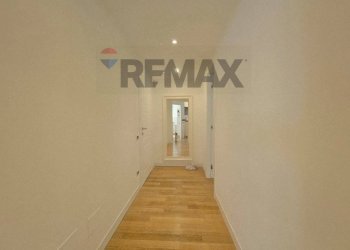 Hall / corridoio - Three-room apartment Via Gerolamo Seripando, Roma - photo 30