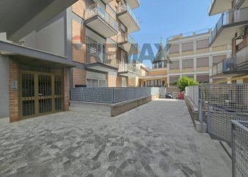Edificio all\'aperto - Three-room apartment Via Gerolamo Seripando, Roma - photo 38
