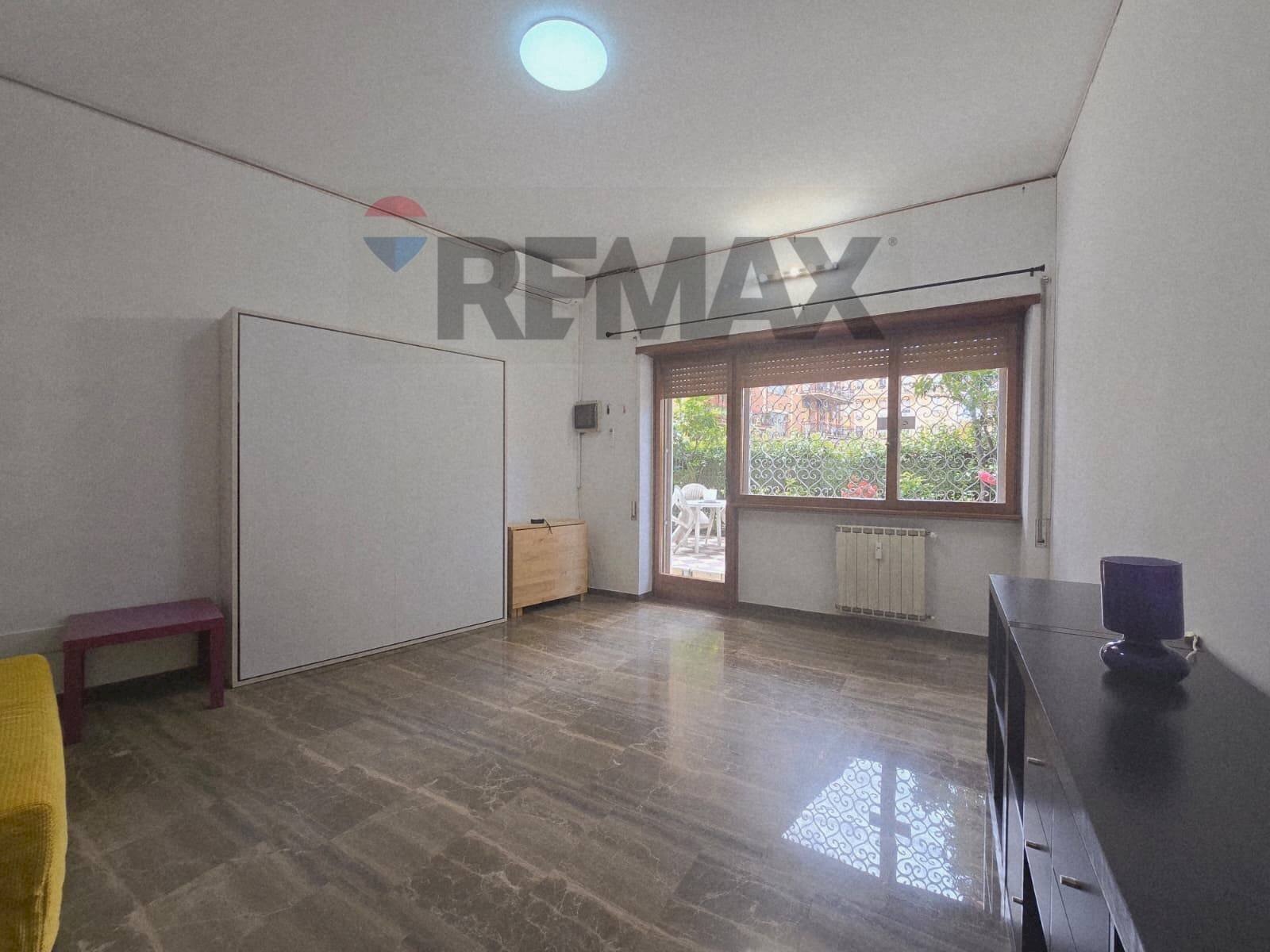 Stanza vuota - Two-room apartment Via Raffaele De Cesare
 
30, Roma - photo 1