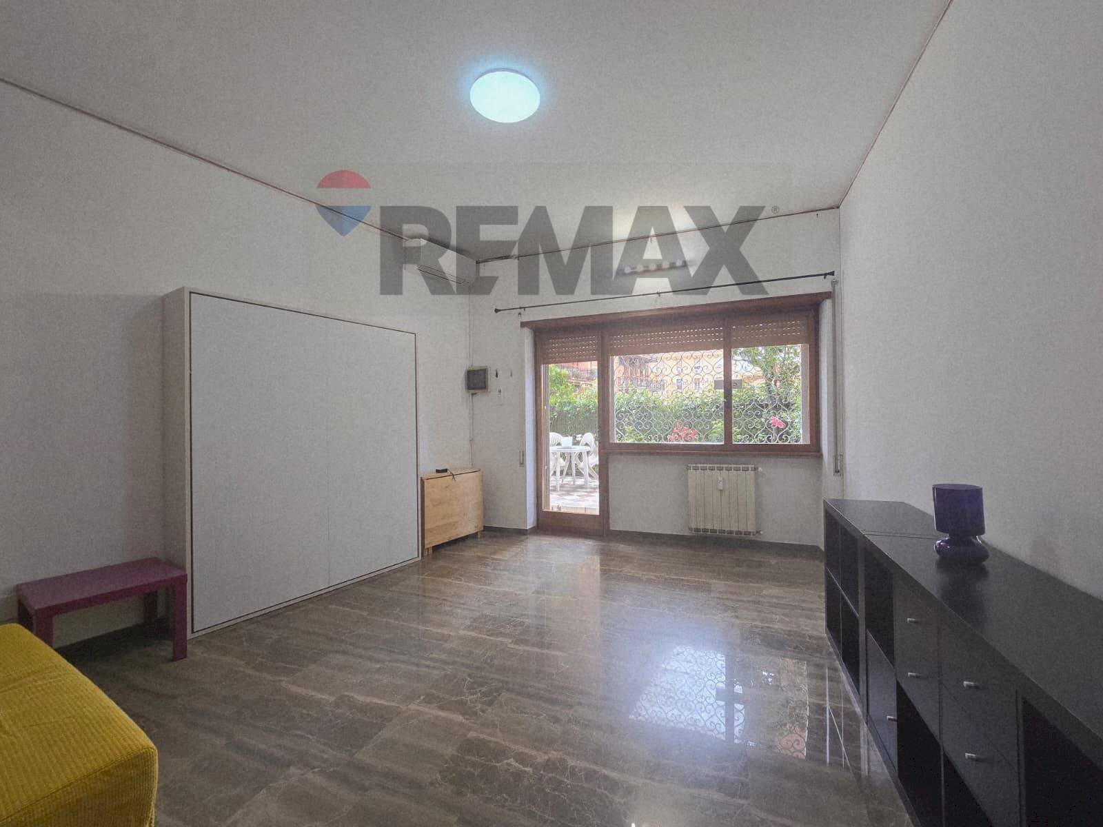Soggiorno - Two-room apartment Via Raffaele De Cesare
30, Roma - photo 3