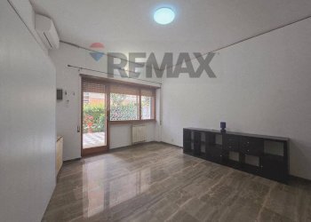 Stanza vuota - Two-room apartment Via Raffaele De Cesare
30, Roma - photo 4