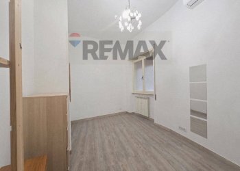 Stanza vuota - Two-room apartment Via Raffaele De Cesare
30, Roma - photo 15