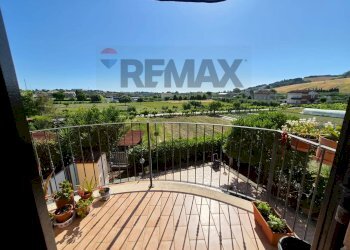 Balcone - Two-room apartment contrada canale
 
12, Fermo - photo 1
