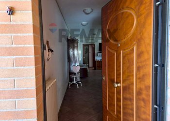 Hall / corridoio - Two-room apartment contrada canale
 
12, Fermo - photo 34