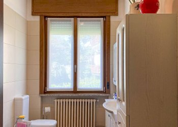 bagno - Villa Via Milano
 
470, Ispra - photo 22