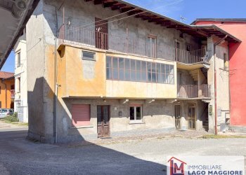 Foto 3 - Stabile - Palazzo Via Roma
 
17, Brebbia - foto 3
