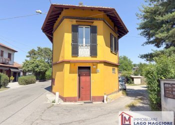 Foto 2 - Casa semi indipendente Via Galilei
 
29, Angera - foto 2