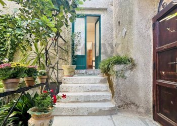 Scale - Independent house VIA G. FONTANA
 
7, Erice - photo 6