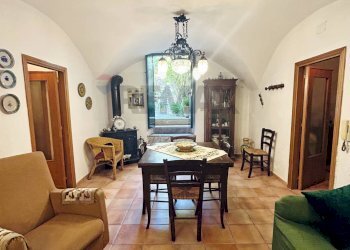 Sala da pranzo - Independent house VIA G. FONTANA
 
7, Erice - photo 18