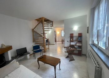 Foto 2 - Casa indipendente via nevilio casarosa
 
20, Cascina - foto 2