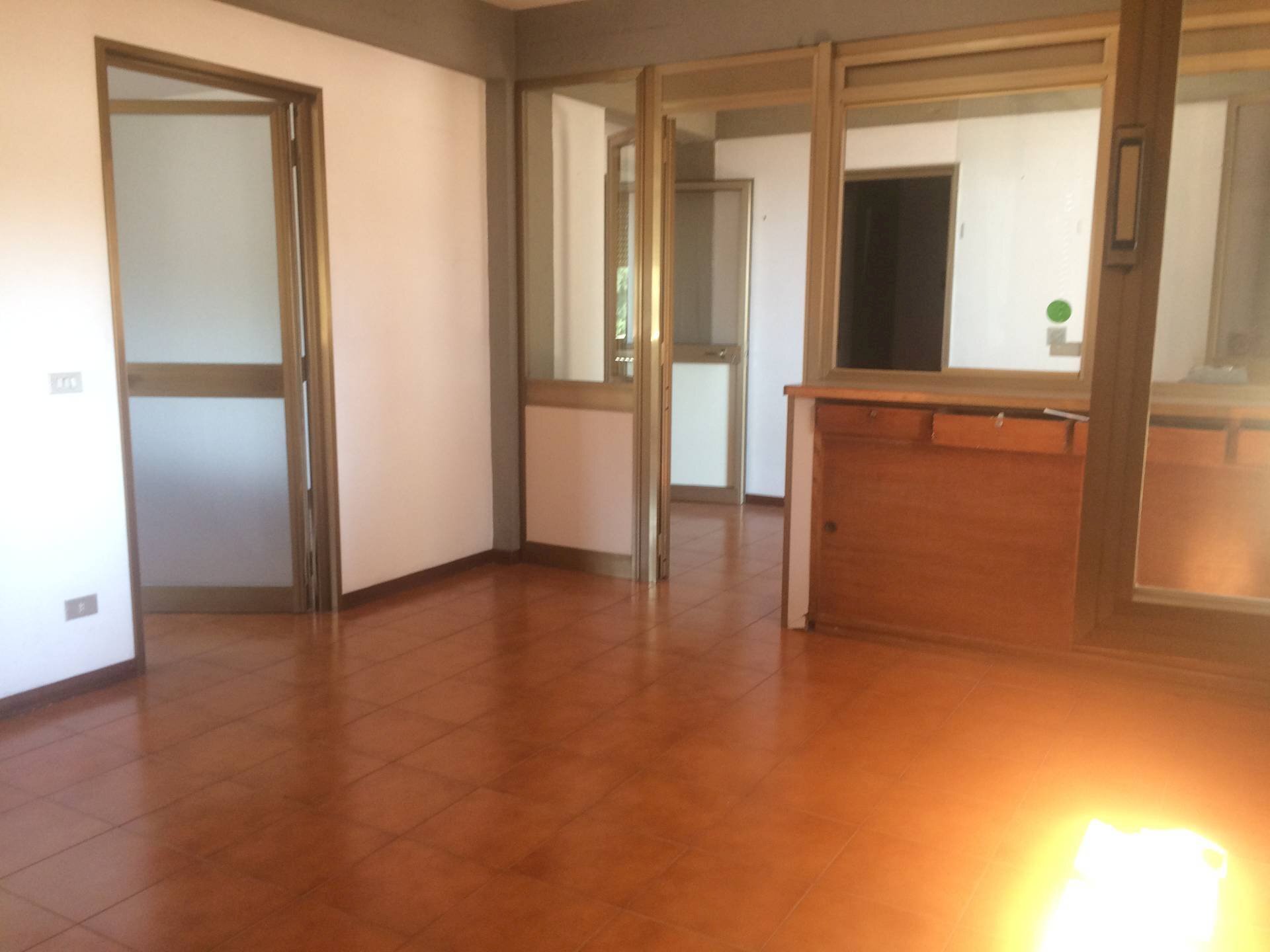 Foto 1 - Commercial Activity via umberto terracini
 
22, Cascina - photo 1