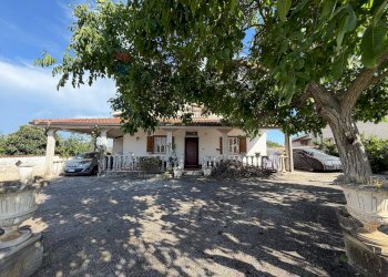 Casa all\'aperto - Villa via monte sirino
 
162, Aprilia - photo 1