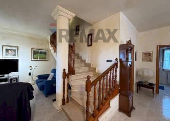 Scale - Villa via monte sirino
 
162, Aprilia - photo 24