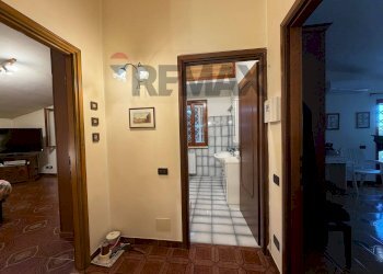 Hall / corridoio - Villa via monte sirino
 
162, Aprilia - photo 26