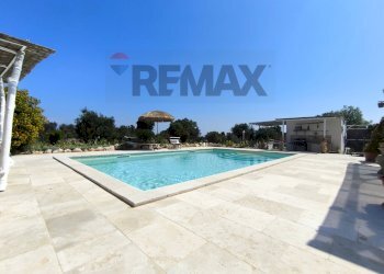 Piscina - Villa Contrada Specchia di Mare
 
snc, San Vito dei Normanni - foto 39