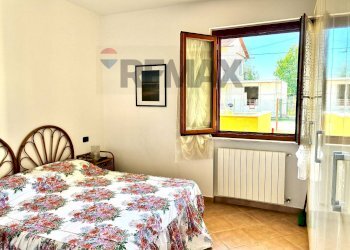 Camera / camera da letto - Three-room apartment VIA LAVELLO
 
62, Massa - photo 6