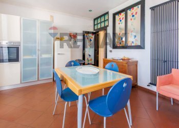 Sala da pranzo - Three-room apartment Via Francesco Zampari
 
24, Bari - photo 6
