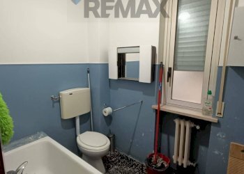 Bagno - Apartment Piazza Dei Martiri Pennesi
 
20, Pescara - photo 8