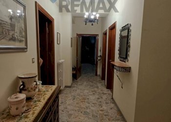 Hall / corridoio - Apartment Piazza Dei Martiri Pennesi
 
20, Pescara - photo 9