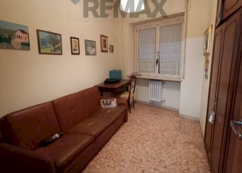 Soggiorno - Apartment Piazza Dei Martiri Pennesi
 
20, Pescara - photo 10
