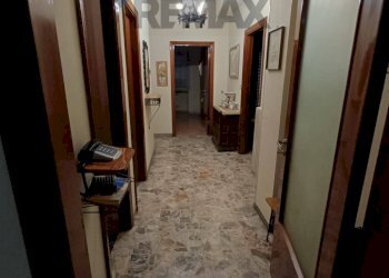 Hall / corridoio - Apartment Piazza Dei Martiri Pennesi
 
20, Pescara - photo 13