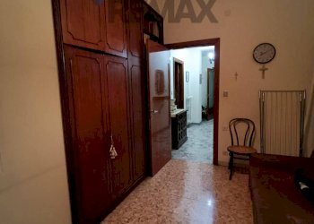 Hall / corridoio - Apartment Piazza Dei Martiri Pennesi
 
20, Pescara - photo 15
