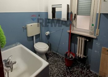 Bagno - Apartment Piazza Dei Martiri Pennesi
 
20, Pescara - photo 20
