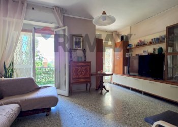 Soggiorno - Appartamento PIAZZETTA ARENELLA
 
7 h, Napoli - foto 13