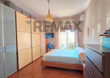 Camera / camera da letto - Appartamento PIAZZETTA ARENELLA
 
7 h, Napoli - foto 17
