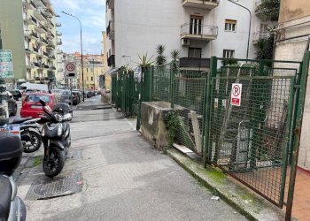 Edificio all\'aperto - Four-room apartment Via Gabriele Jannelli
 
23, Napoli - photo 2