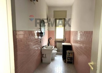 Bagno - Four-room apartment Via Gabriele Jannelli
 
23, Napoli - photo 12