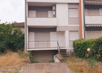 Foto 1 - Villa via Toscana
 
33, Terracina - foto 1