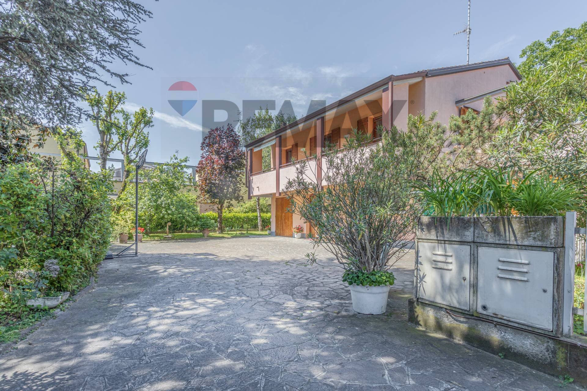 Casa all\'aperto - Casa semi indipendente Via Giacinta Pezzana
 
36, Reggio nell'Emilia - foto 1