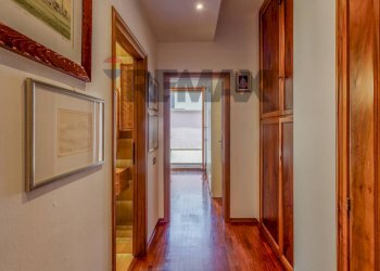 Hall / corridoio - Casa semi indipendente Via Giacinta Pezzana
 
36, Reggio nell'Emilia - foto 17