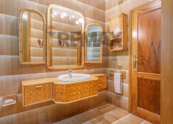 Bagno - Casa semi indipendente Via Giacinta Pezzana
 
36, Reggio nell'Emilia - foto 24